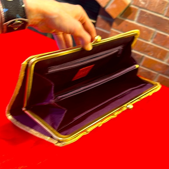 WOW POSHMARK - Authentic Gold Leather Date Night Supermodel Hobo Bag - Picture 8 of 11